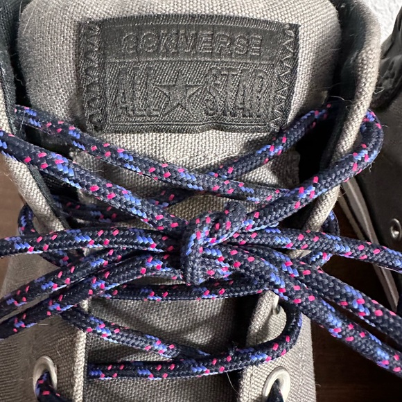 Converse Gray High-Top Sneakers with Purple Laces. Men’s size 9 - Picture 2 of 9